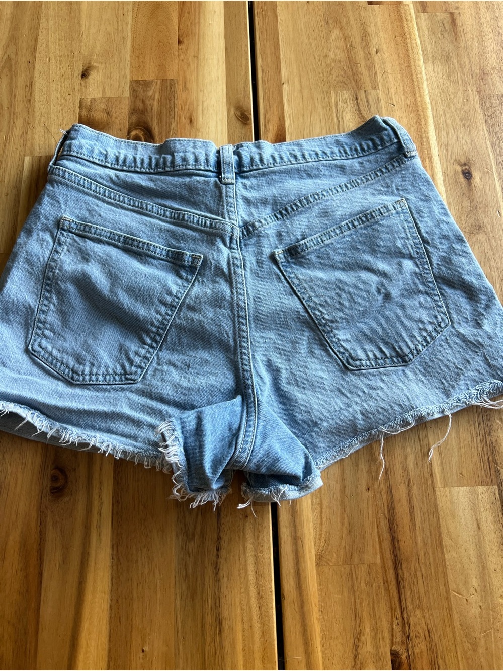 Universal Thread 90s Cutoff Shorts Size 8 High Rise Light Wash Raw Hem - Picture 5 of 7